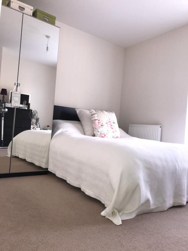 Large Spacious double room Main Photo