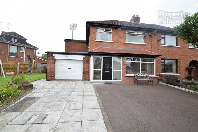 Room to Rent Main Photo