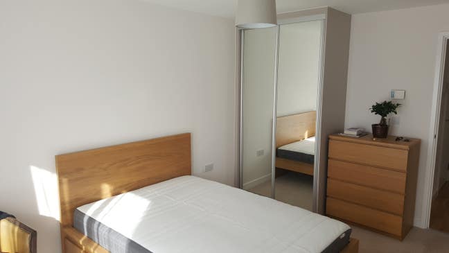 New Large and Sunny Double Bedroom Main Photo