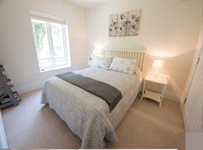 Chichester Centre Double Room + En Suite Bathroom Main Photo