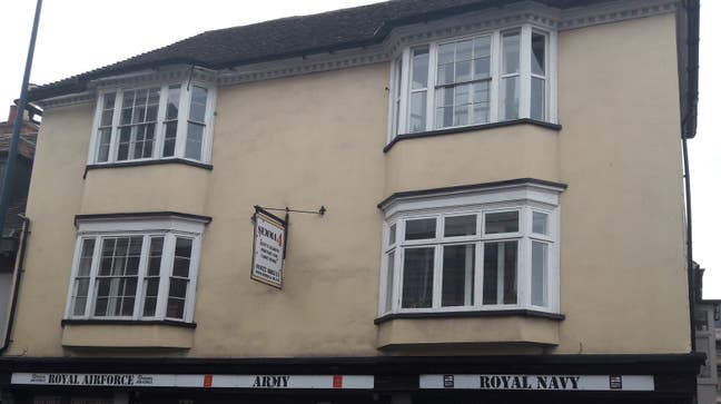 1 Lovely Single Room In Clean Quiet Maisonette  Main Photo