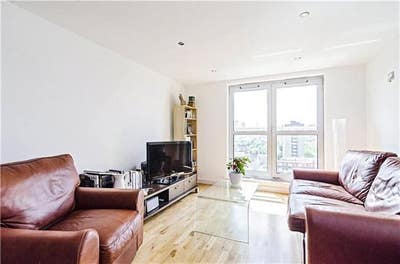 Double Rm in N1 w Ensuite + city views  Main Photo