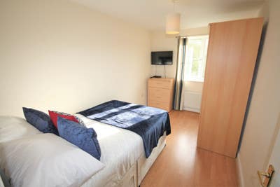 Double Room in High Quality Houseshare Main Photo
