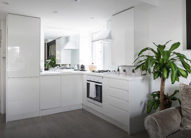 Luxury 1Bed/Studio Fully Furnished Newly Refurb Main Photo
