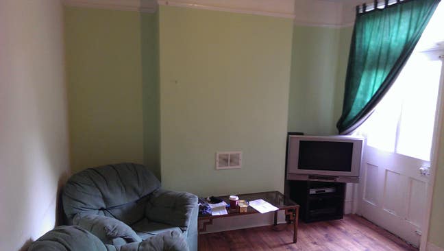 House share in Central Leatherhead Main Photo