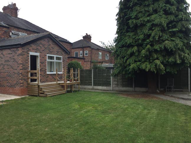 Professional  Executive Rooms Chorlton   Main Photo