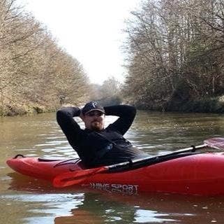 I am a professional male aged 42 looking to �... Main Photo