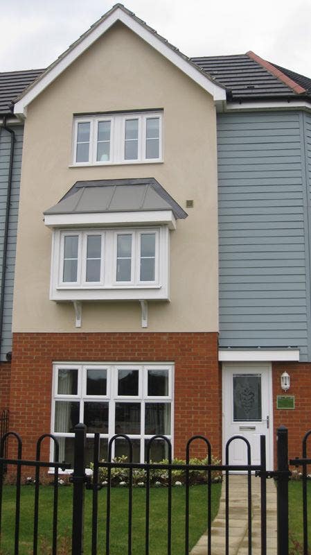 Luxury Double Ensuite Room - Ex Show Home Main Photo