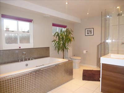 ⭐️Large Home ~ Best Location ⭐️ Main Photo