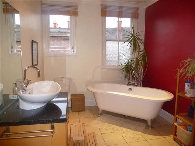 ⭐️Large Home ~ Best Location ⭐️ Main Photo