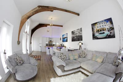 Double room - Old School - brand new conversion  Main Photo