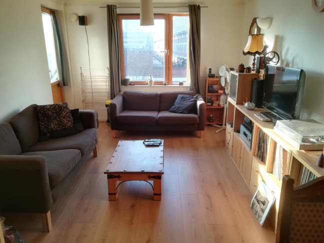 Spacious double room in relaxed flatshare – Whitec Main Photo