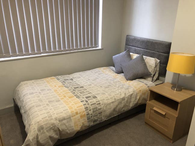 Single Ensuite  - Perfect for Commuters  Main Photo