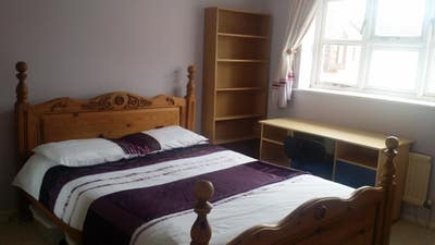 1 Large Double En-Suite (Ev Charging) Main Photo