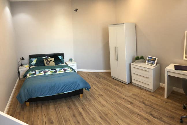 THE ELMS a "boutique style" property Main Photo