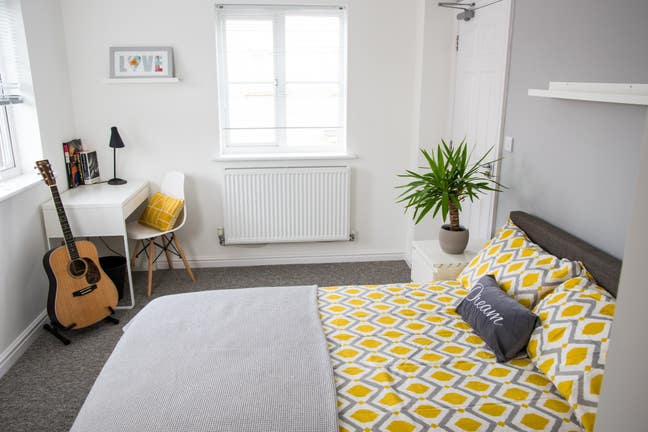 One Sunny Ensuite Room Available Now Main Photo