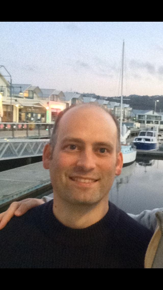 Professional seeking room for 6-12 months Main Photo