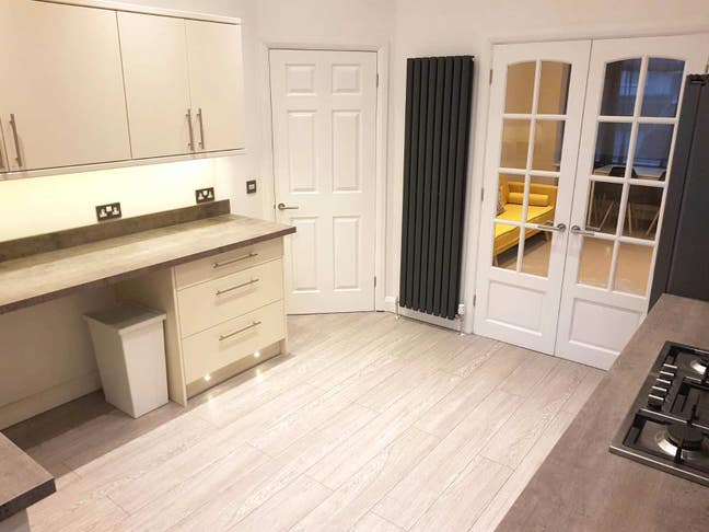 ** Modern Budget Double Room - All Bills Included! Main Photo