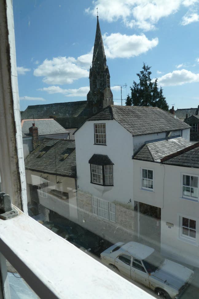 Lostwithiel Double Room Available in Shared Flat Main Photo