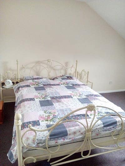 Spacious Large Double Room, House Share Furnished Main Photo