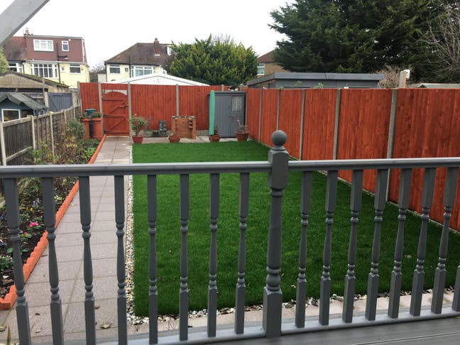 Double room available to rent in a family house   Main Photo