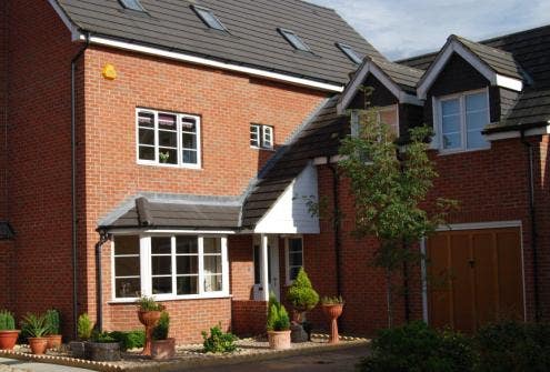 Double Room in Mature Quiet Household Main Photo