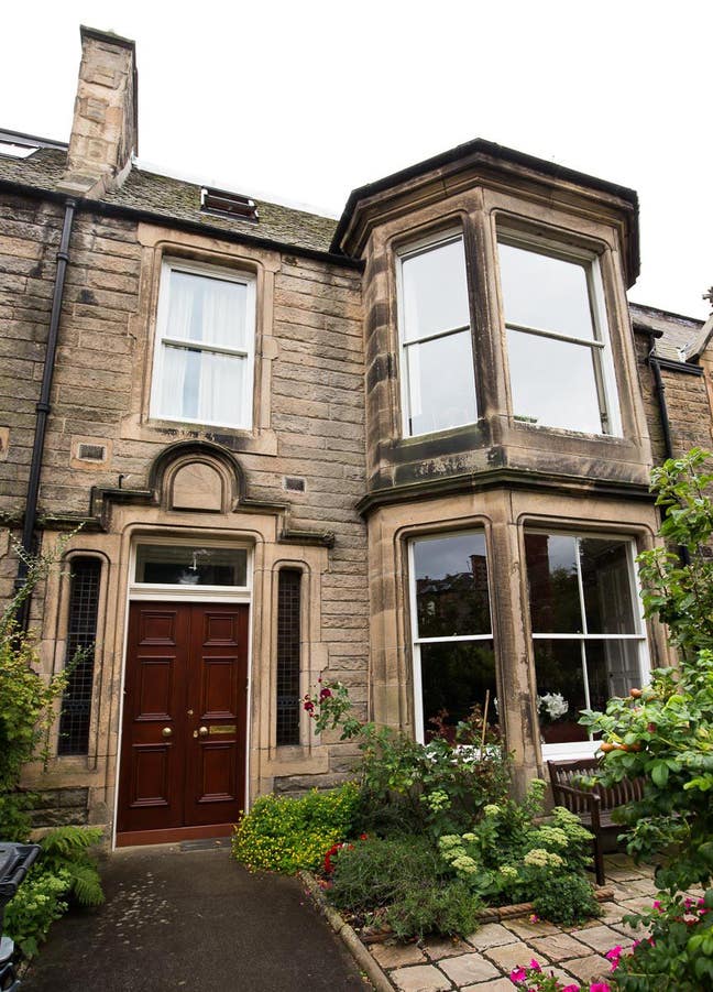 Bright Furnished Room, Quiet Flat, Dalkeith Road.  Main Photo