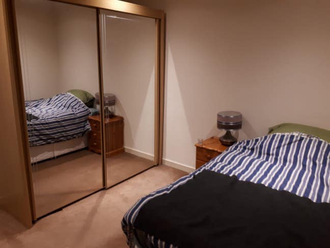 Double room close to Saughton tram Main Photo
