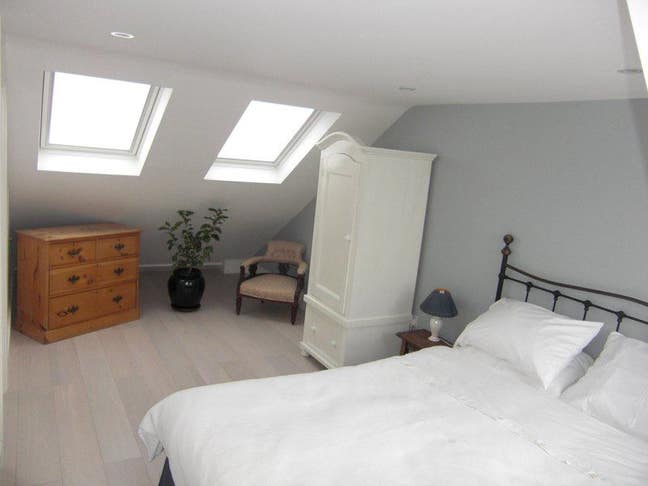 Fulham - loft conversion large bedroom &  en-suite Main Photo