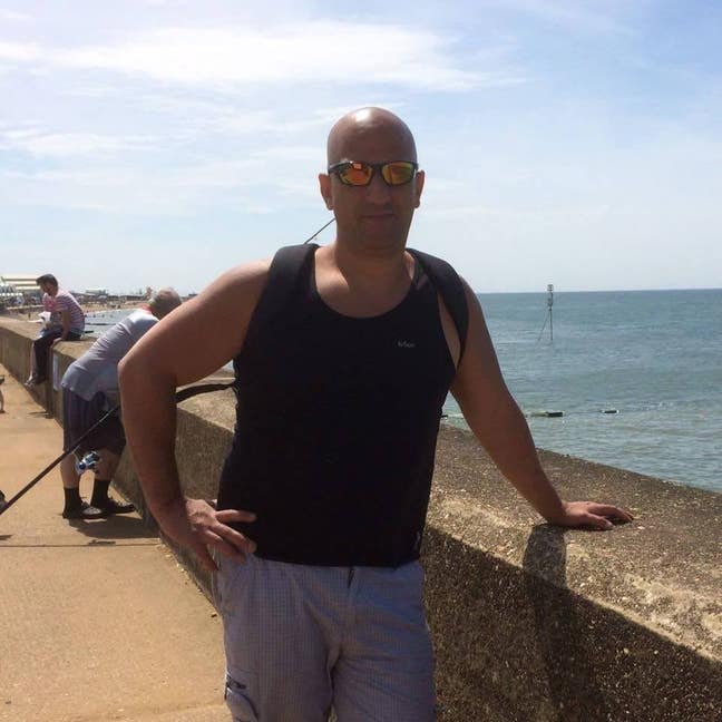 hello my name is Hocine  am looking for a roo... Main Photo