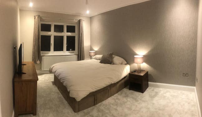 Large Double Room in Beautiful Detached Property. Main Photo