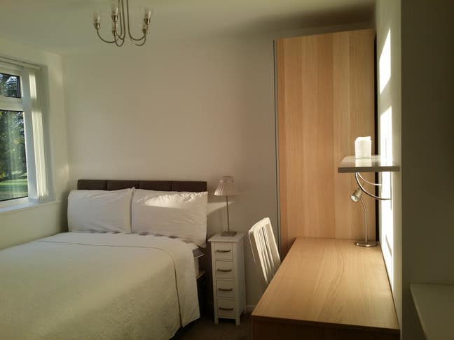 En-Suite Luxury Small Double, All Bills Included Main Photo