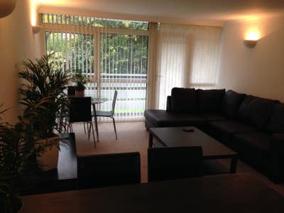 Large Double - 9 mins To Station & Town Centre !! Main Photo