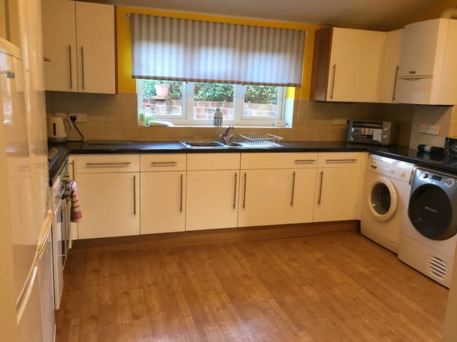 Large Double Room to Rent in Abingdon.  Main Photo