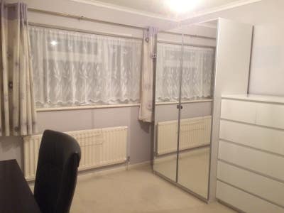 Reading University students welcome Main Photo