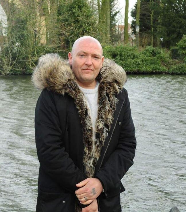 one bed studio or flat ,spare room. Bedsit etc Main Photo