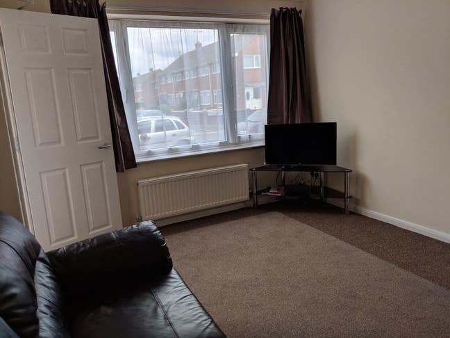 Professional Houseshare - Great Location Main Photo