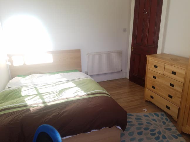 Flatmate wanted for 2-bedroom flat.  Main Photo