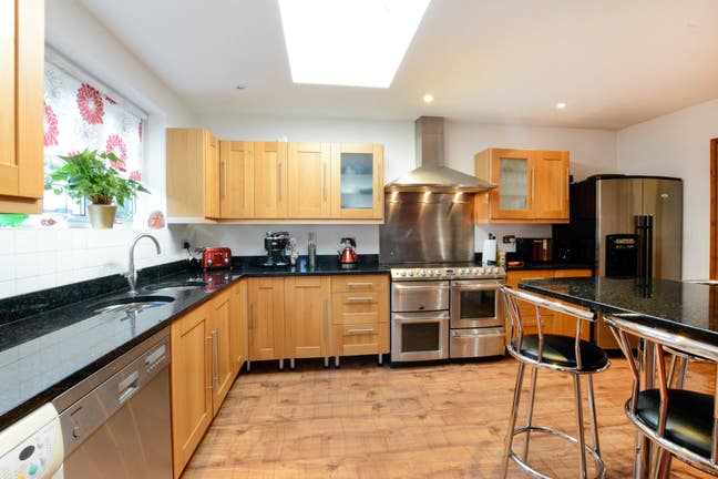 ☆~LOW RENT~☆ Single room &pound;525~☆ Main Photo