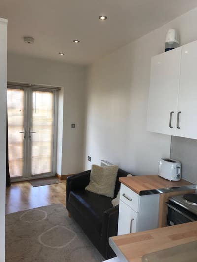 Studio Annexe with Kitchen&Ensuite (Truro) Parking Main Photo