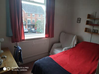 Room in family house in quiet area. Main Photo