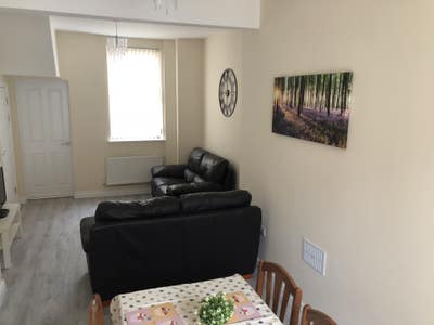  Female housemate wanted  (3bed house  )  Main Photo