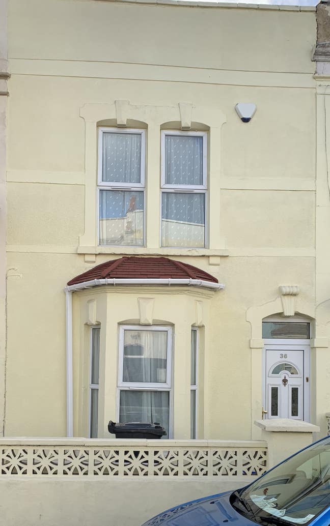Single Room for Rent Main Photo