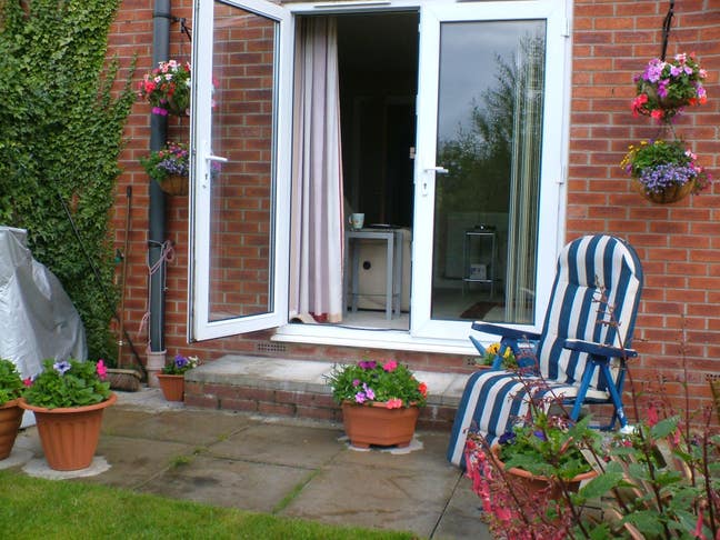 Housemate 29-60 wanted to share 3 bed semi. Main Photo