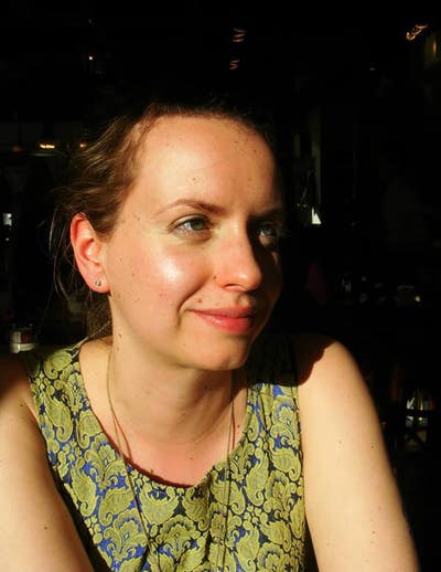 I am a professional female aged 40 looking fo... Main Photo