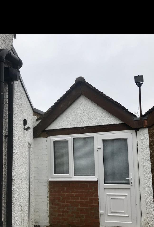 Double Room Studio Flat Your Own Space Wallington/ Main Photo