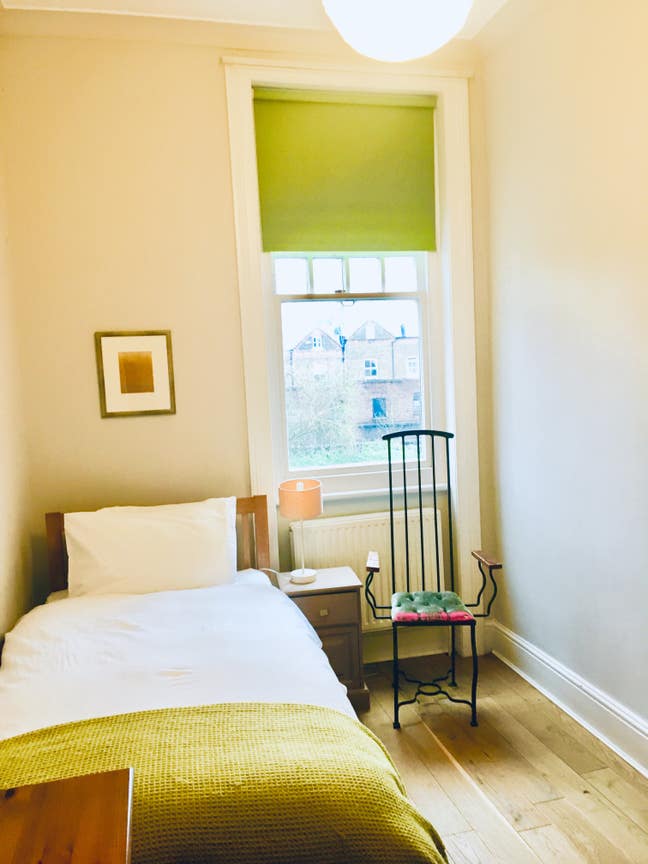 Lovely room available in South Hampstead NW6 Main Photo