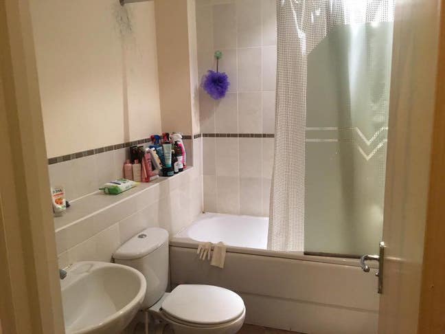 Double room for single near train station Main Photo