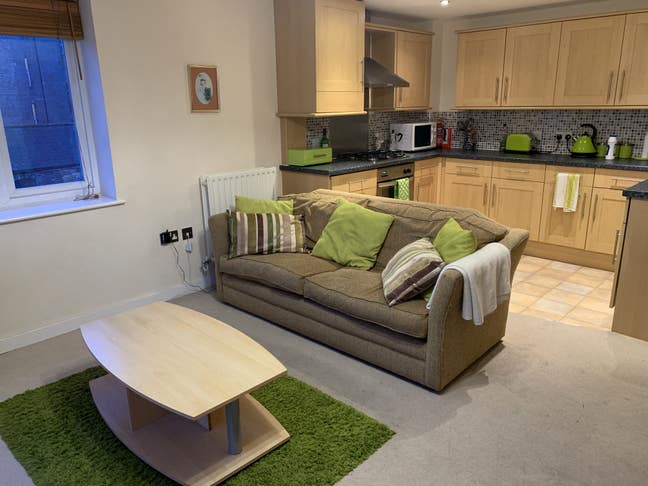 Double bedroom in penthouse apartment  INC BILLS Main Photo