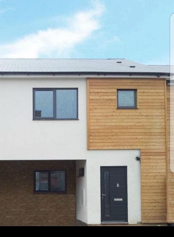 Double room in new build property Main Photo